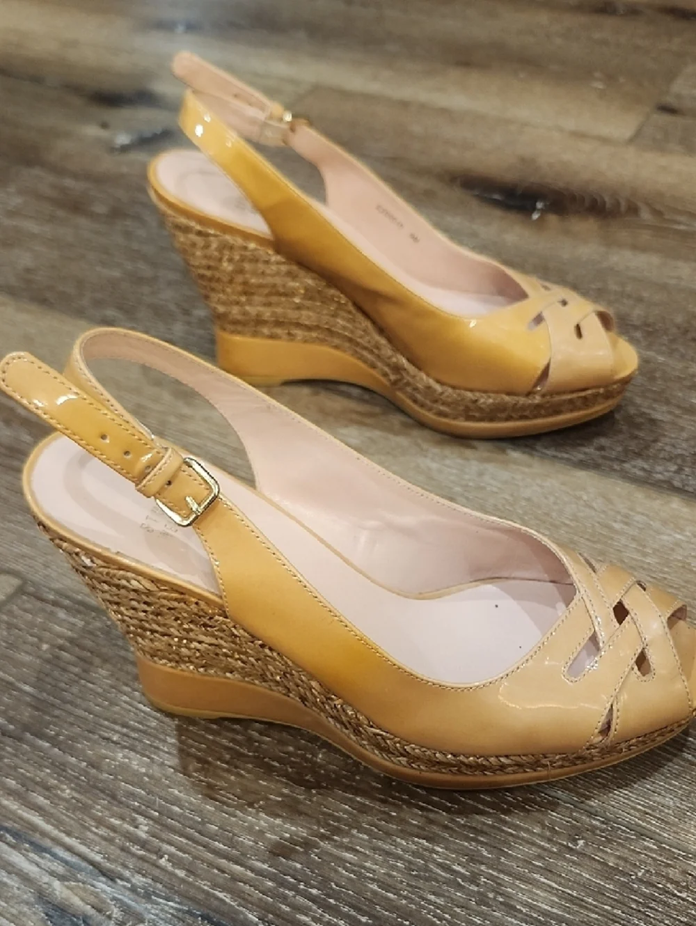 Stuart Weitzman Nude Peep Toe Patent Leather Espadrille Wedge Slingbacks Luxury
